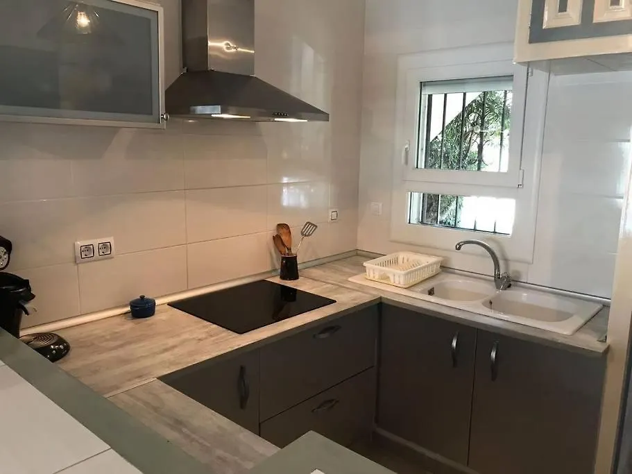 Holiday home Petite Maison, Barbecue, Canal, Plage Empuriabrava